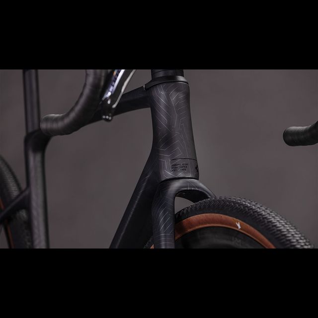 CUBE Nuroad C:62 EXC gravel-pyörä